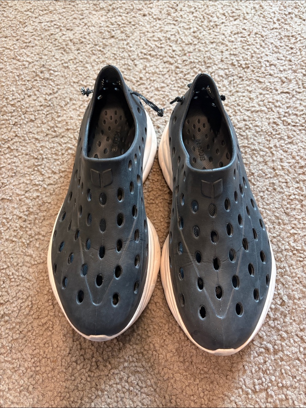 B69 Kane Men’s Size 10 B/W Shoes